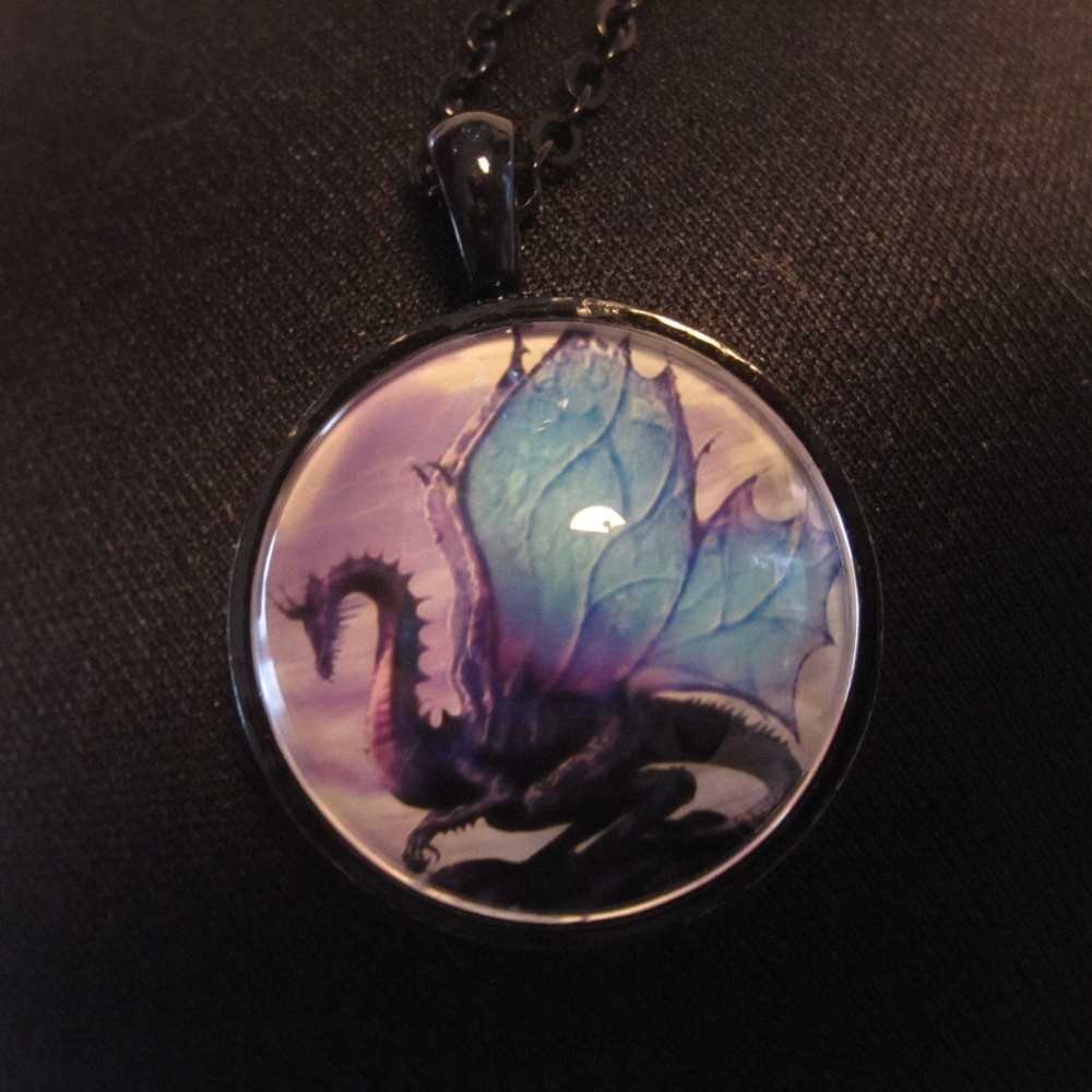 SALE!! Dragon necklace cabochan glass